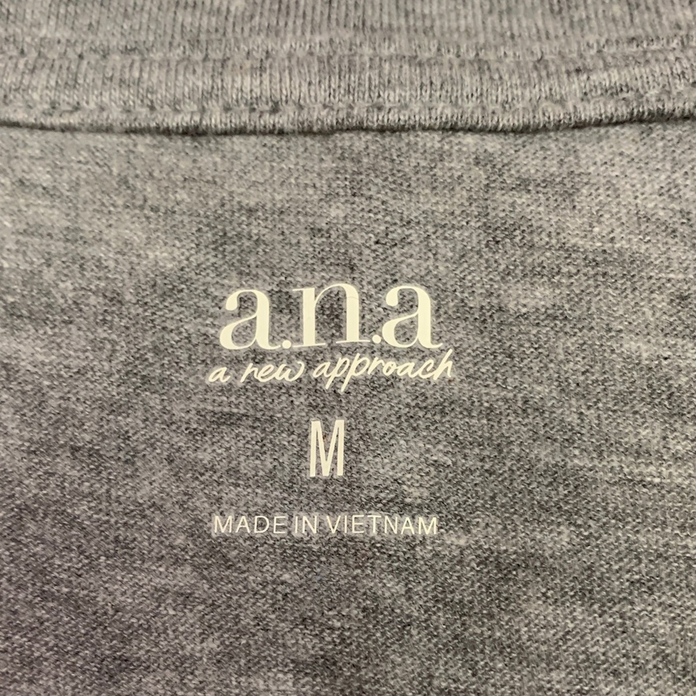 a.n.a Charcoal Leaf Print V-Neck Tee - Picture 2 of 6